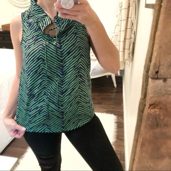 Buckhead Betties small Navy & green print blouse - Picture 1 of 6